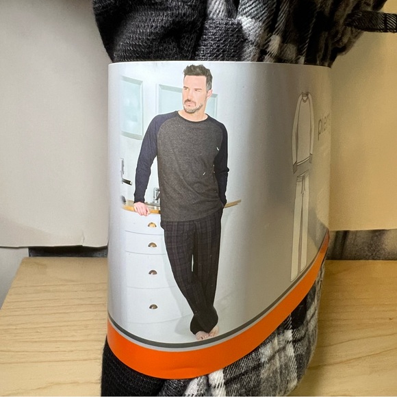 NWT Pierre Cardin loungewear long sleeve shirt and flannel pants set men’s XXL - Picture 4 of 6